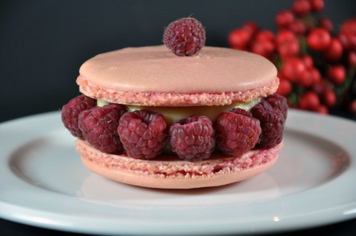 Pict3 Rose, lychee and raspberry flavoured macaron