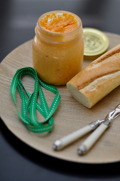 Queso de Bola Spread