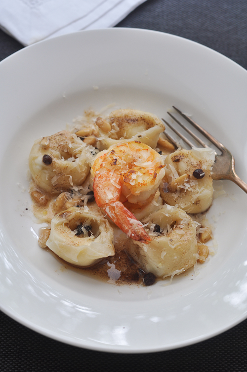 Goat's Cheese Tortellini with Prawns, Pinenuts and Raisins